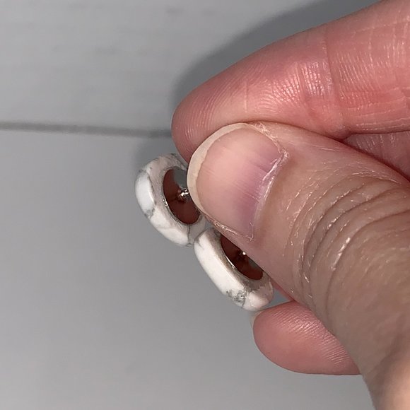 13mm White Heart Howlite Post Earrings - Picture 6 of 9